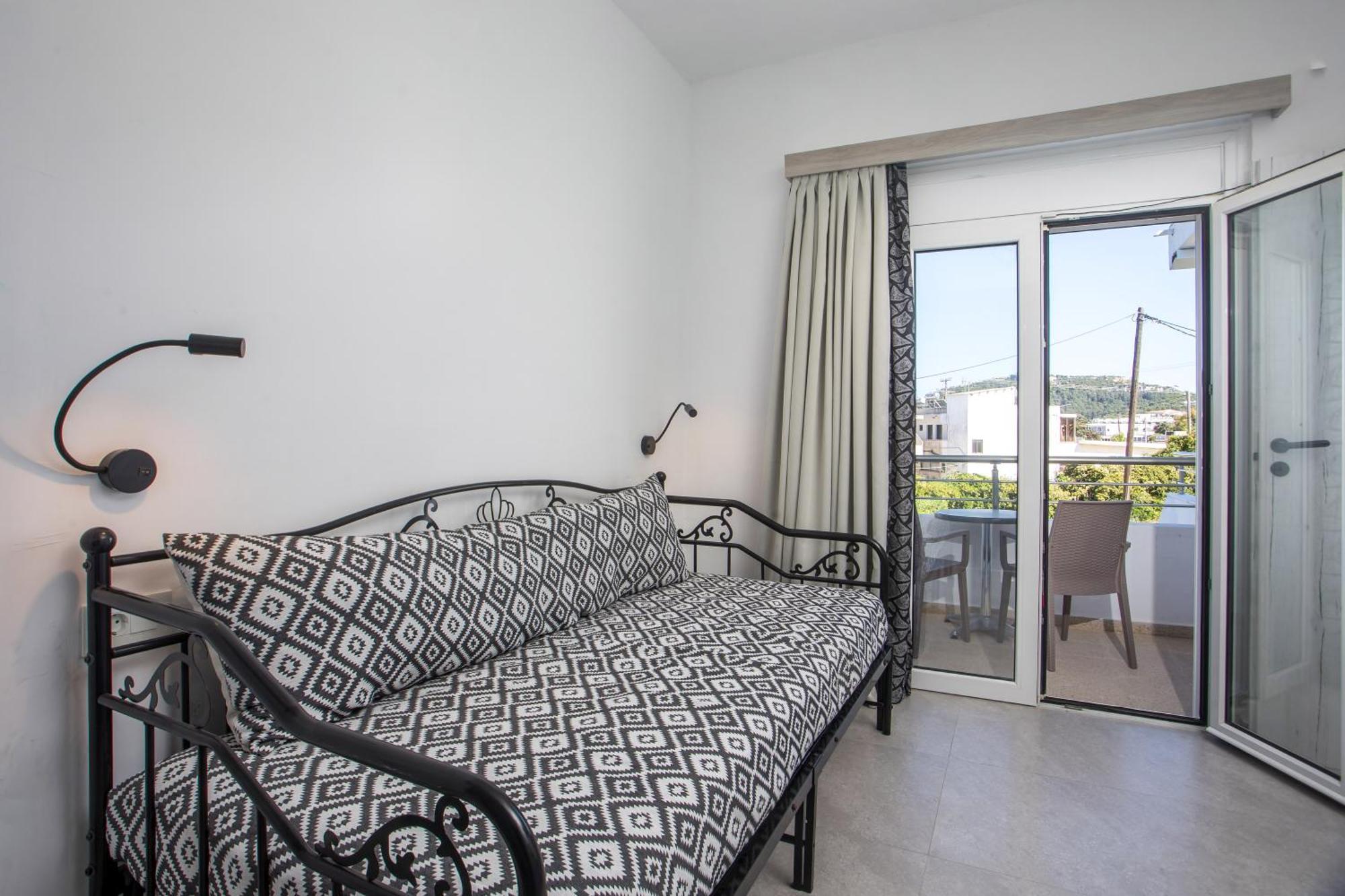 Mando Living -faliraki Aparthotel